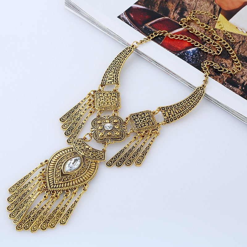 Bohemian Antique Ornaments Necklace Montipi