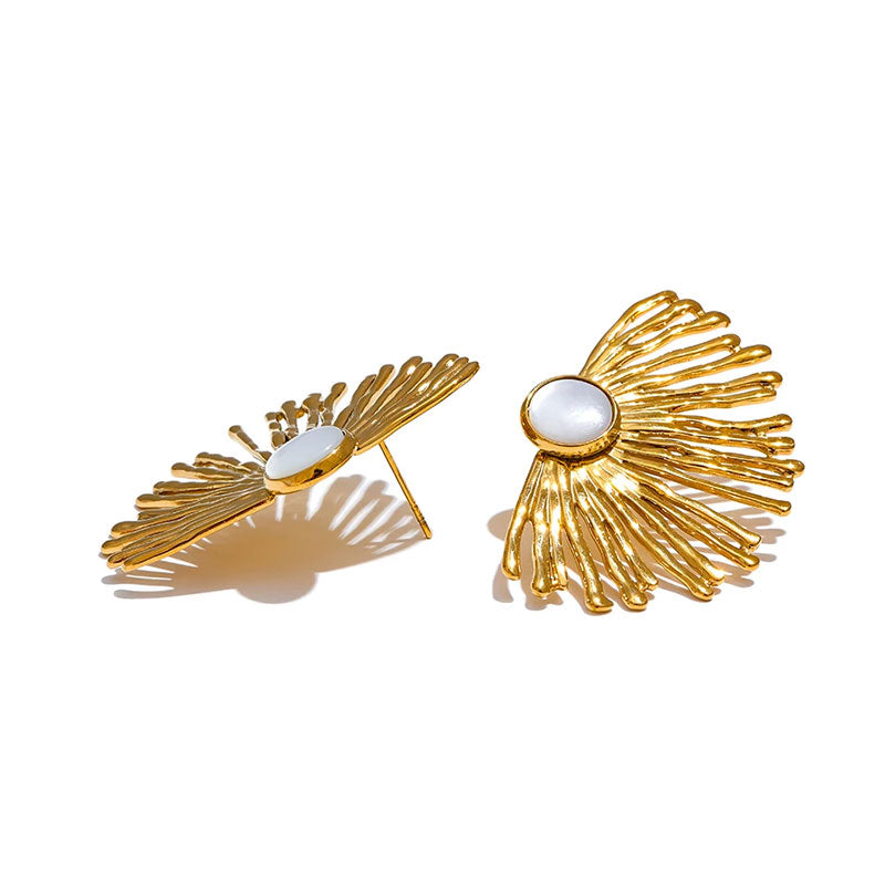 Coraline Pearl Gold Earrings