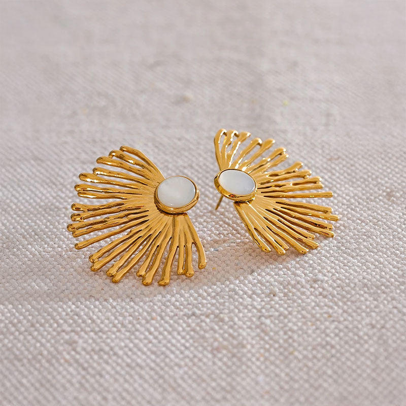 Coraline Pearl Gold Earrings