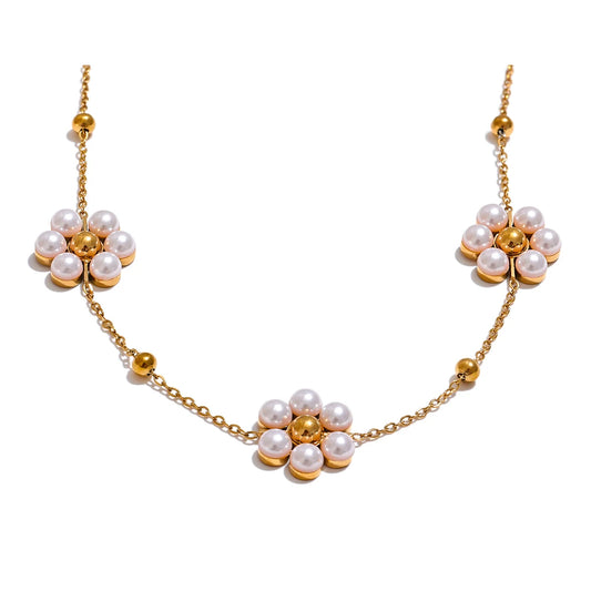 Fiorina Pearl Flower Necklace