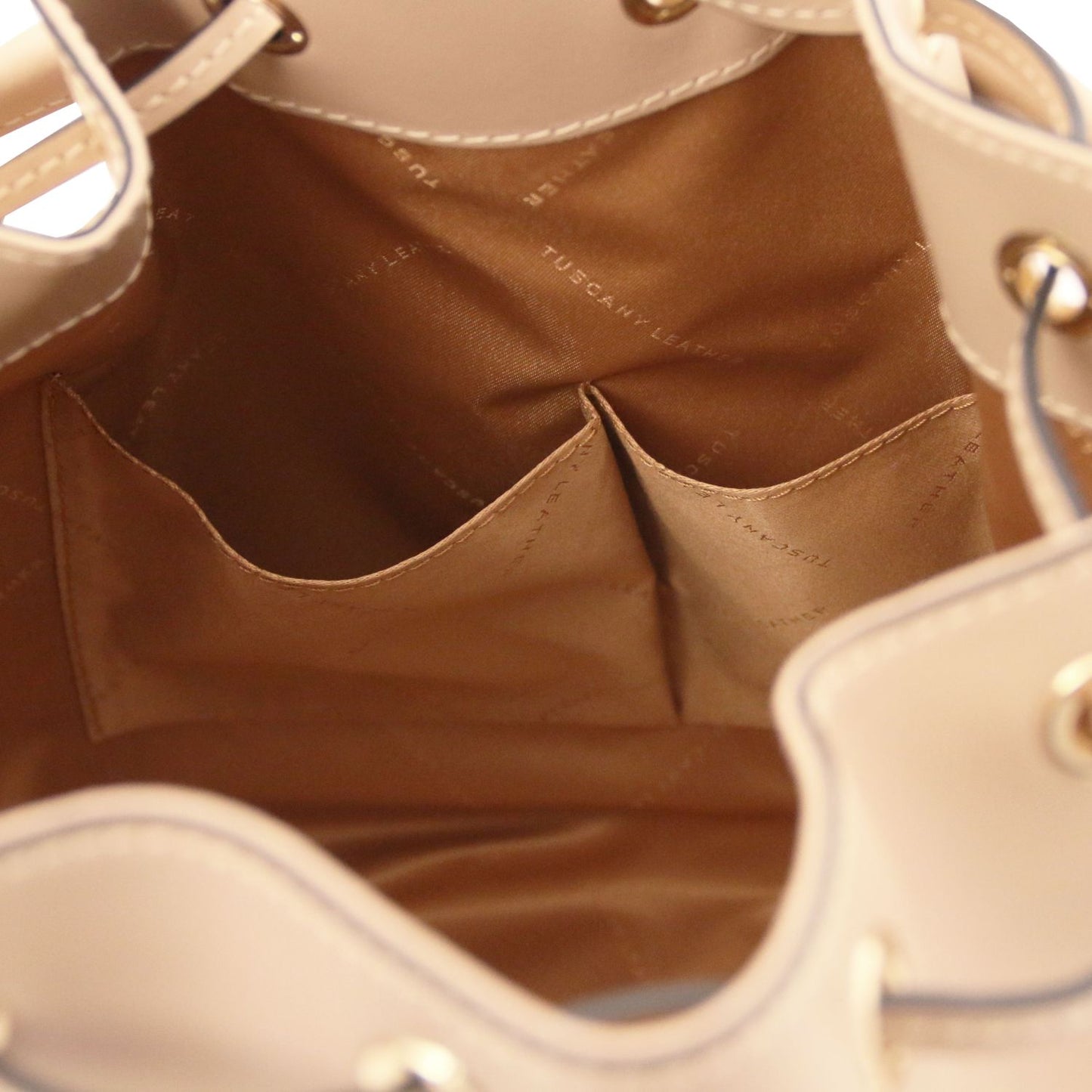 VITTORIA Leather Bucket Bag Montipi