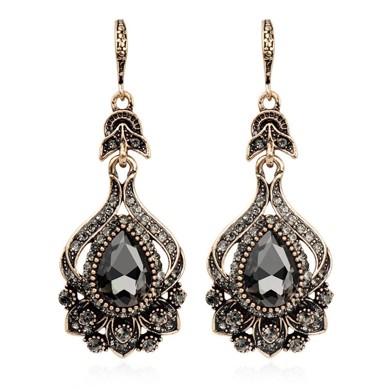Vintage Chic Drop Earrings Montipi