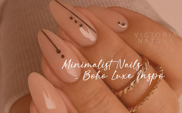 Nude minimalist nails with glossy finish and soft pink tones – boho-luxe manicure base idea