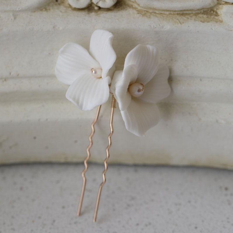 Bridal White Floral Ceramic Hair Pins Montipi