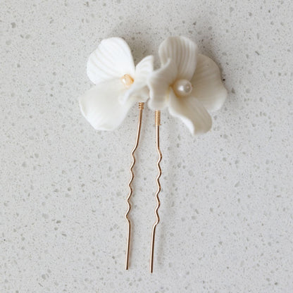 Bridal White Floral Ceramic Hair Pins Montipi