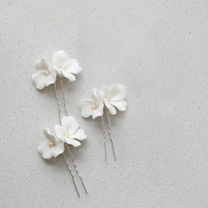 Bridal White Floral Ceramic Hair Pins Montipi
