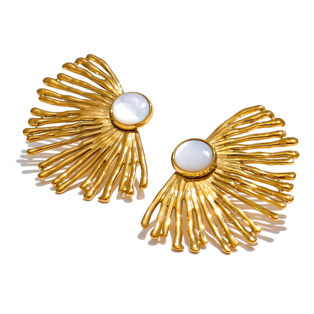 Gold sunburst earrings with central white pearls – Coraline Pearl Gold Earrings by Montipi.