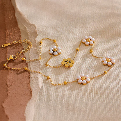 Fiorina Pearl Flower Necklace