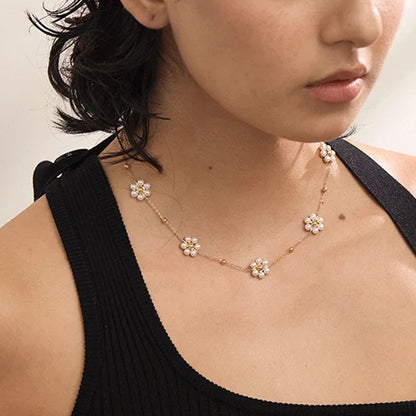 Fiorina Pearl Flower Necklace