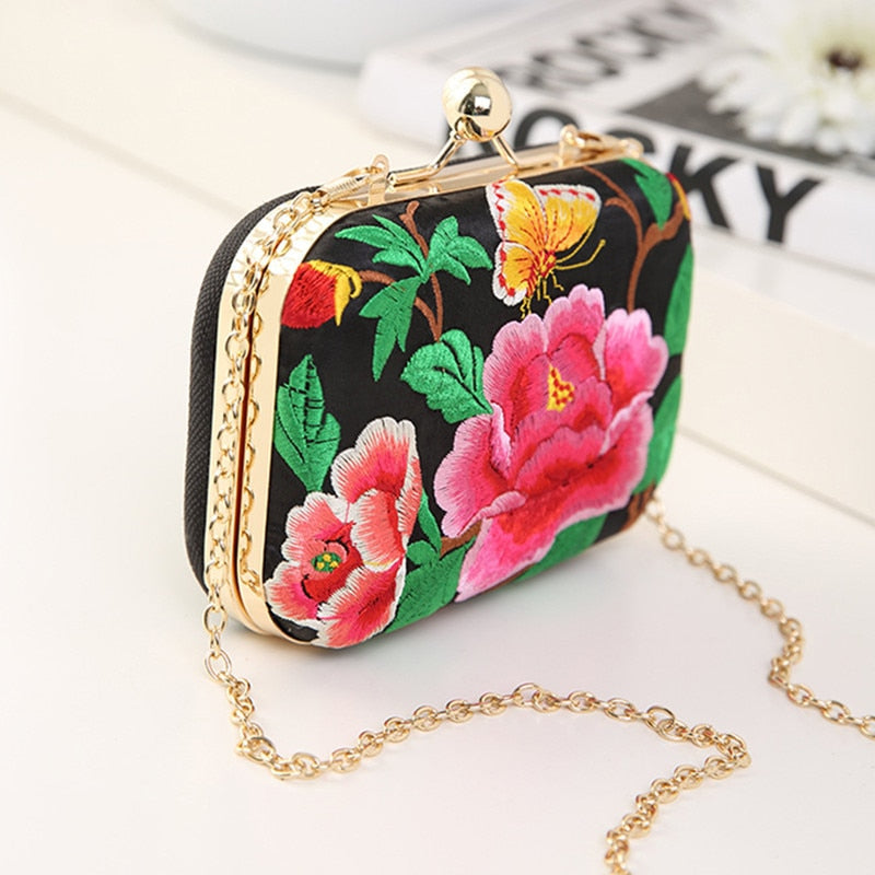 Floral Embroidery Boho Vintage Clutch Bag Montipi