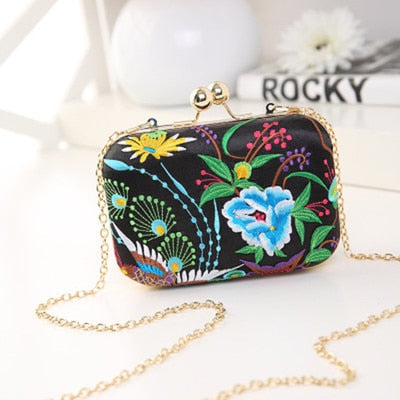 Floral Embroidery Boho Vintage Clutch Bag Montipi