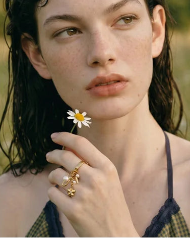 Petite Muse Charm Ring
