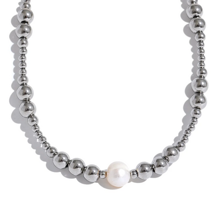 Halo Pearl Choker