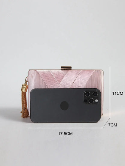 Luxury Vintage Chic Tassel Clutch Bag