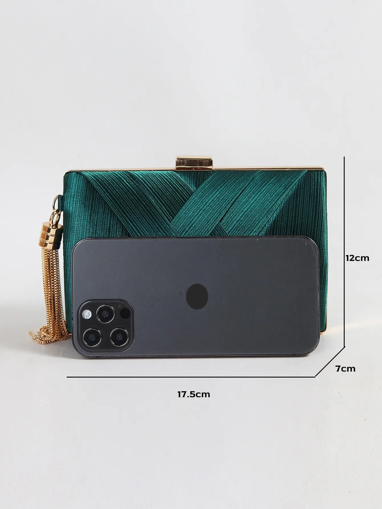 Luxury Vintage Chic Tassel Clutch Bag