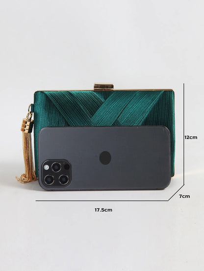 Luxury Vintage Chic Tassel Clutch Bag