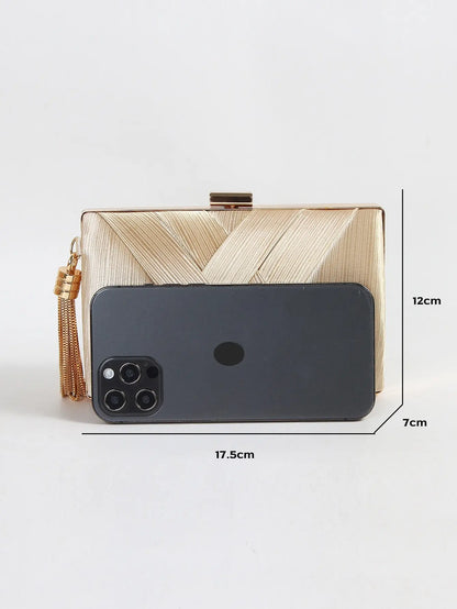 Luxury Vintage Chic Tassel Clutch Bag