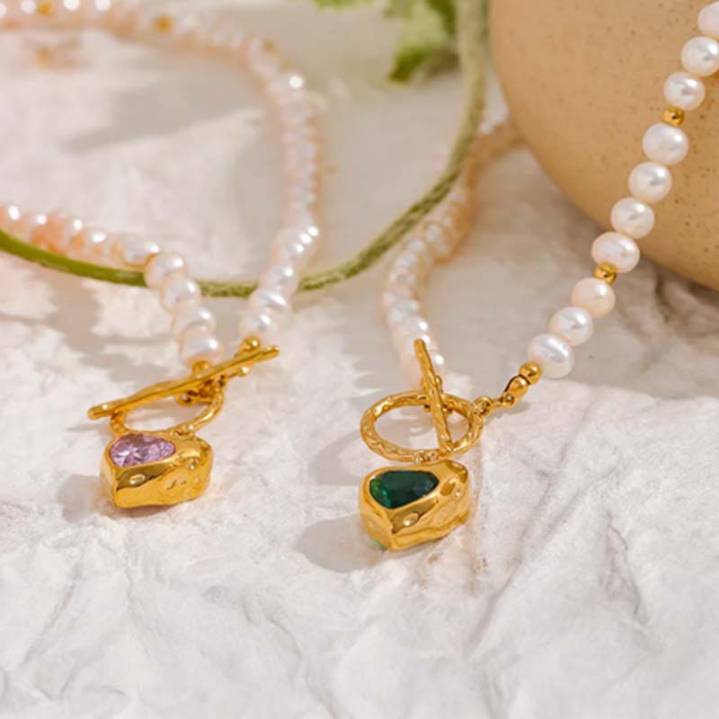 Pop Heart Pearl Necklace